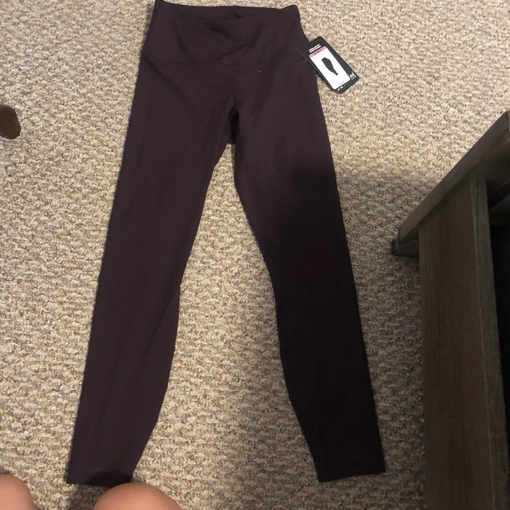 NWT! plum size small leggings
